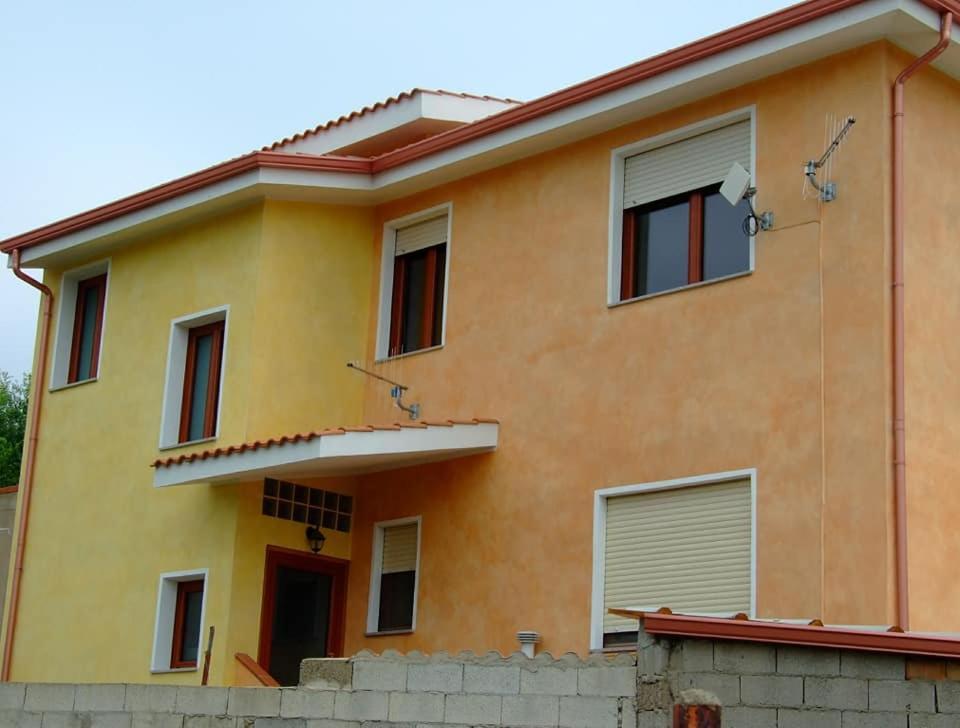 B&B Il Rifugio Del Lupo - E6721 Paringianu Екстериор снимка
