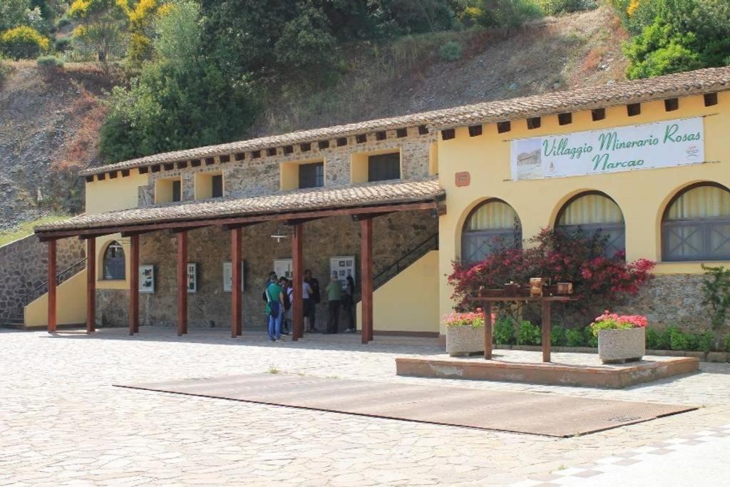 B&B Il Rifugio Del Lupo - E6721 Paringianu Екстериор снимка